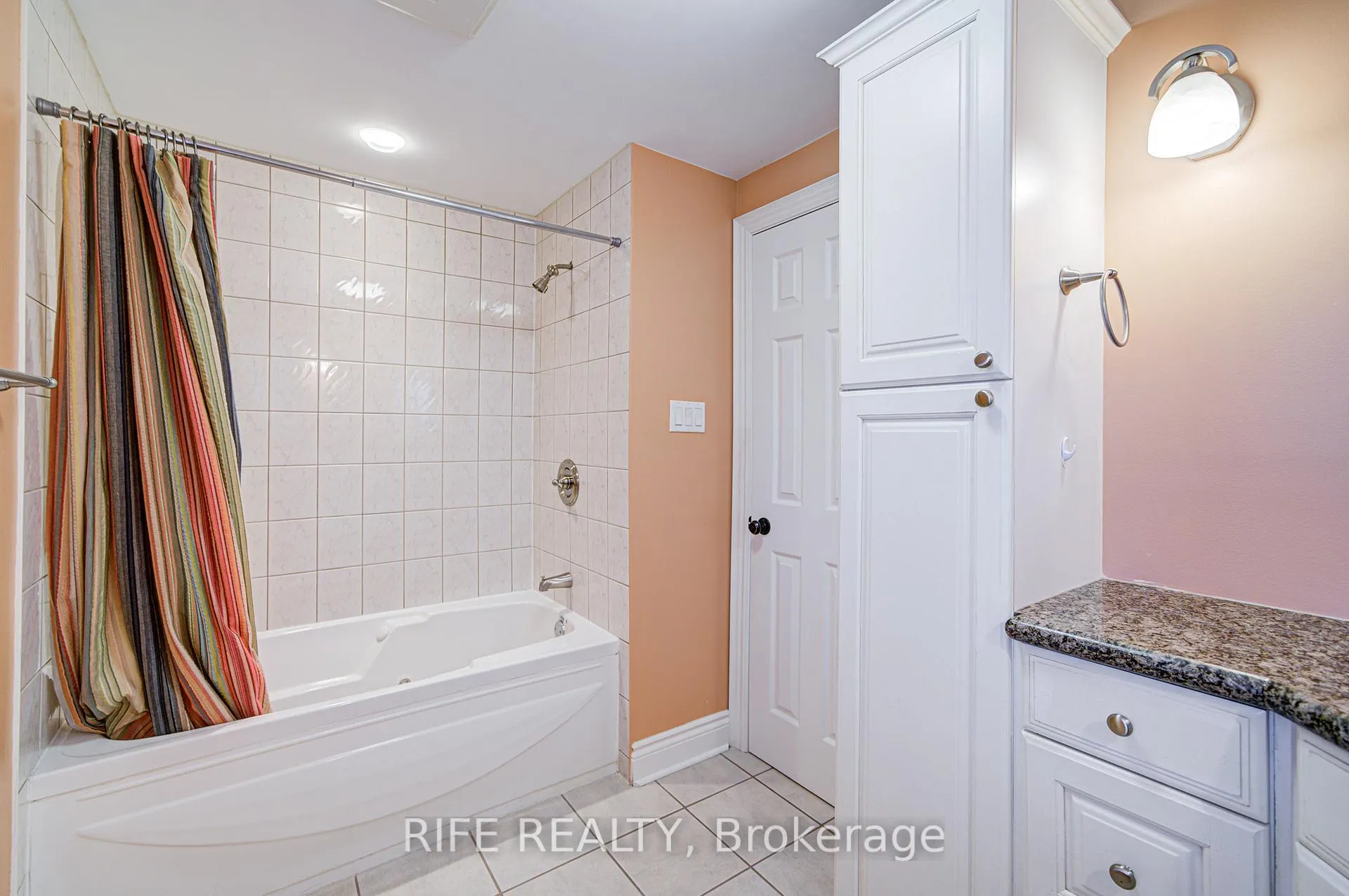 Photo 30 of 38 Longwater Chase, Markham, Unionville — HOMEH