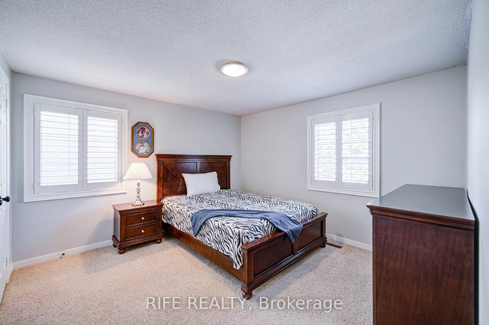 Photo 33 of 38 Longwater Chase, Markham, Unionville — HOMEH