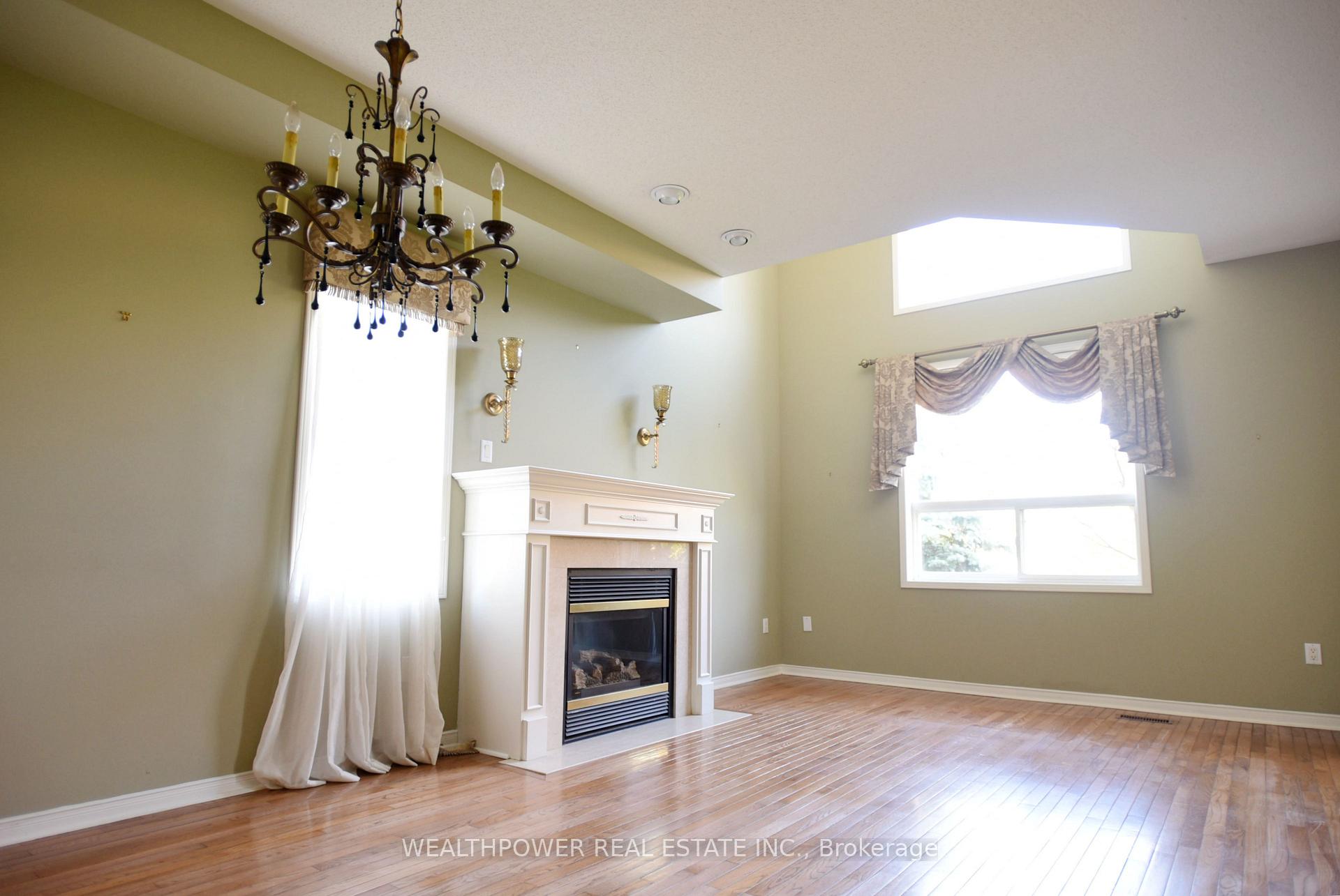 Photo 2 of 123 Morwick Drive, Hamilton, Ancaster — HOMEH