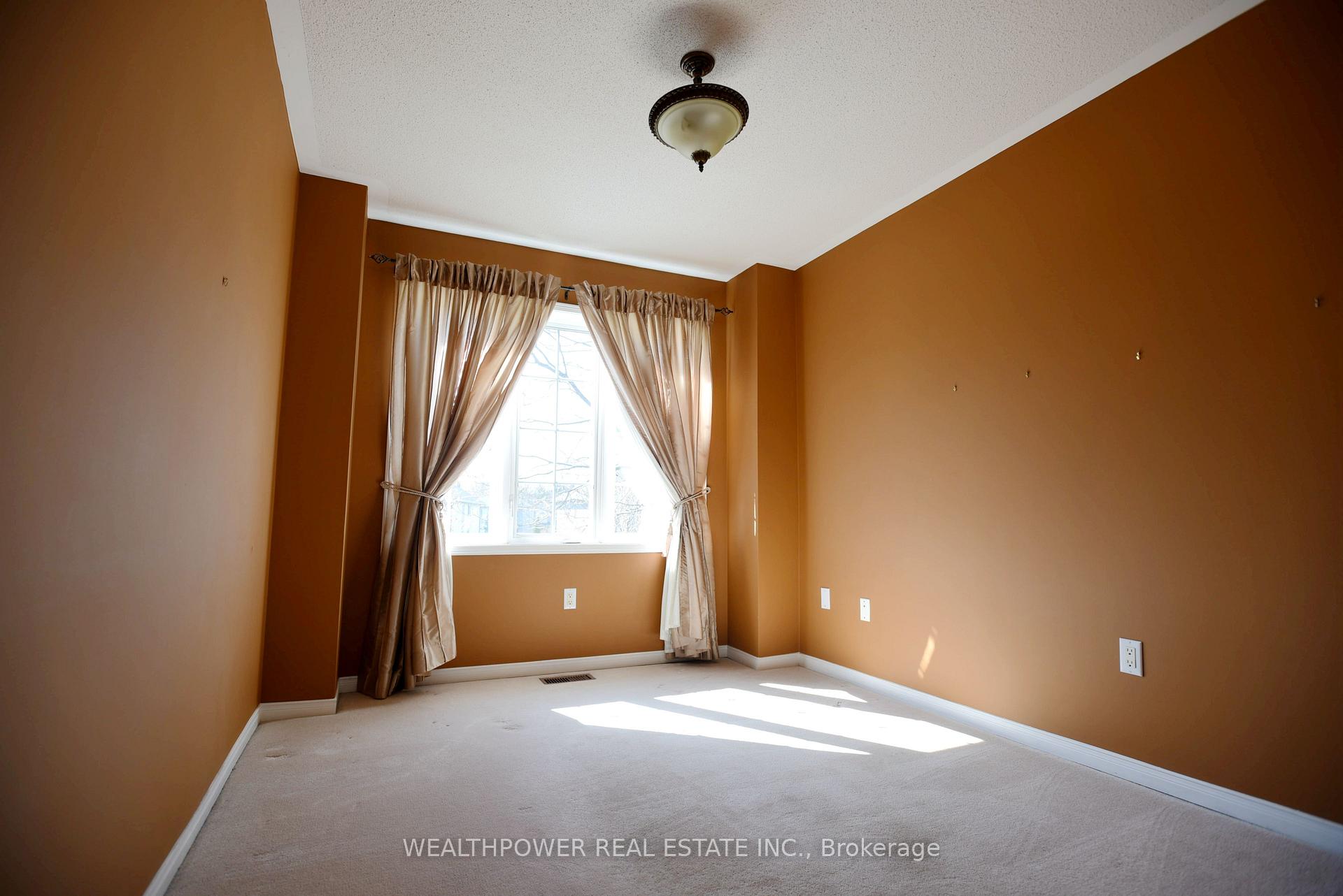 Photo 5 of 123 Morwick Drive, Hamilton, Ancaster — HOMEH