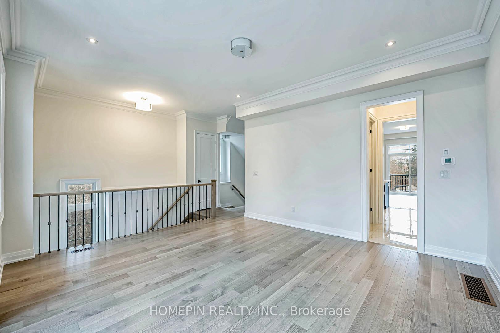 Photo 5 of 8 Gardeners Lane, Markham, Angus Glen — HOMEH