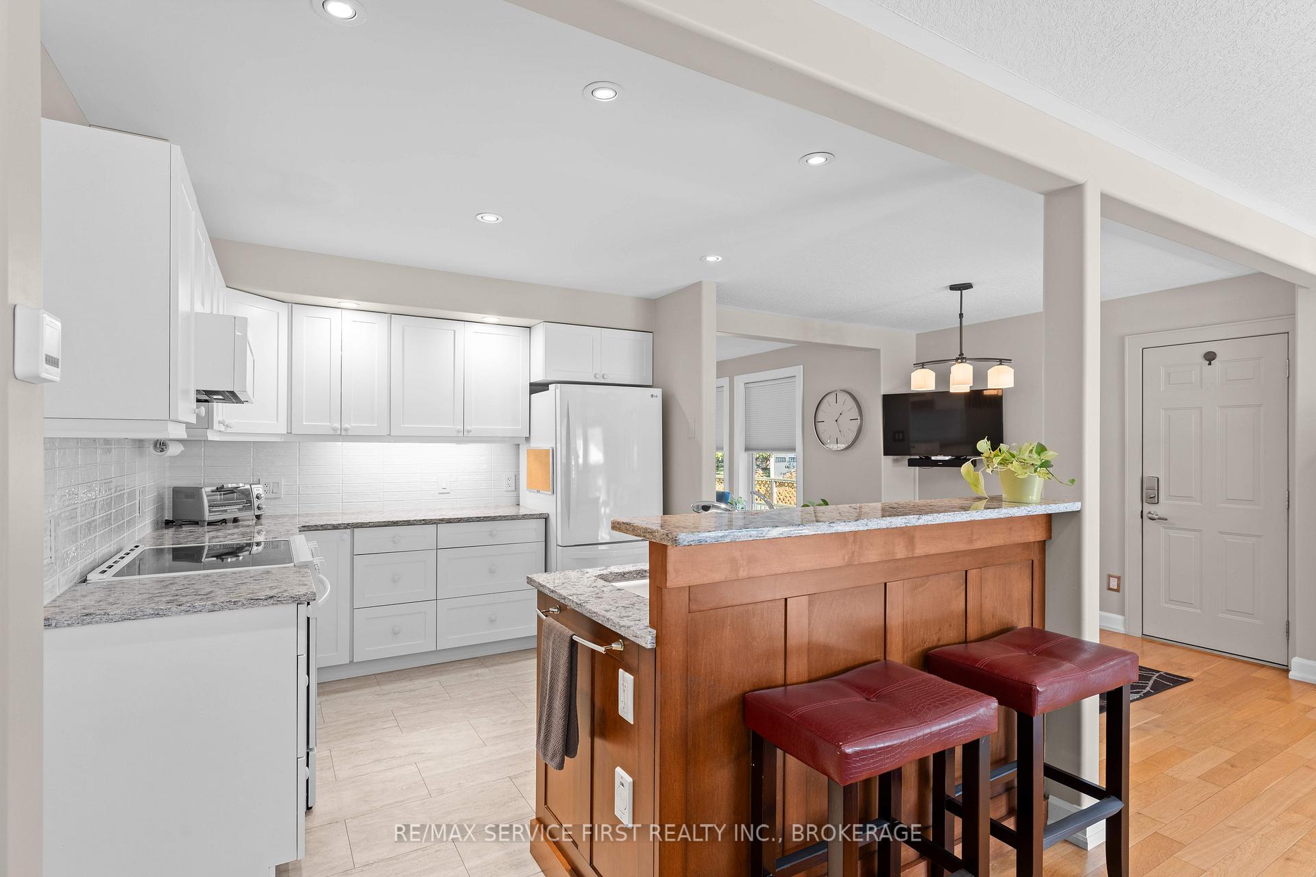 Photo 8 of 998 Woodbine Road, Kingston, North of Taylor-Kidd Blvd — HOMEH