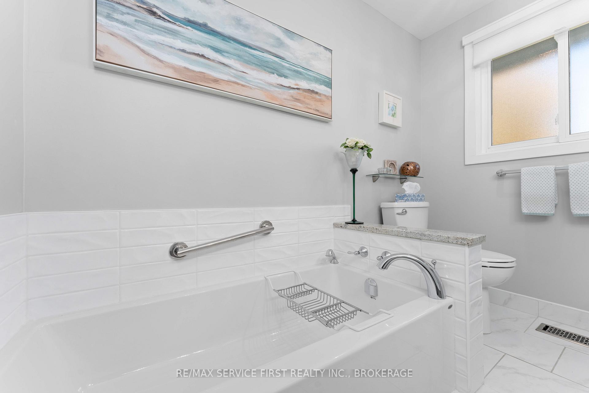 Photo 29 of 998 Woodbine Road, Kingston, North of Taylor-Kidd Blvd — HOMEH