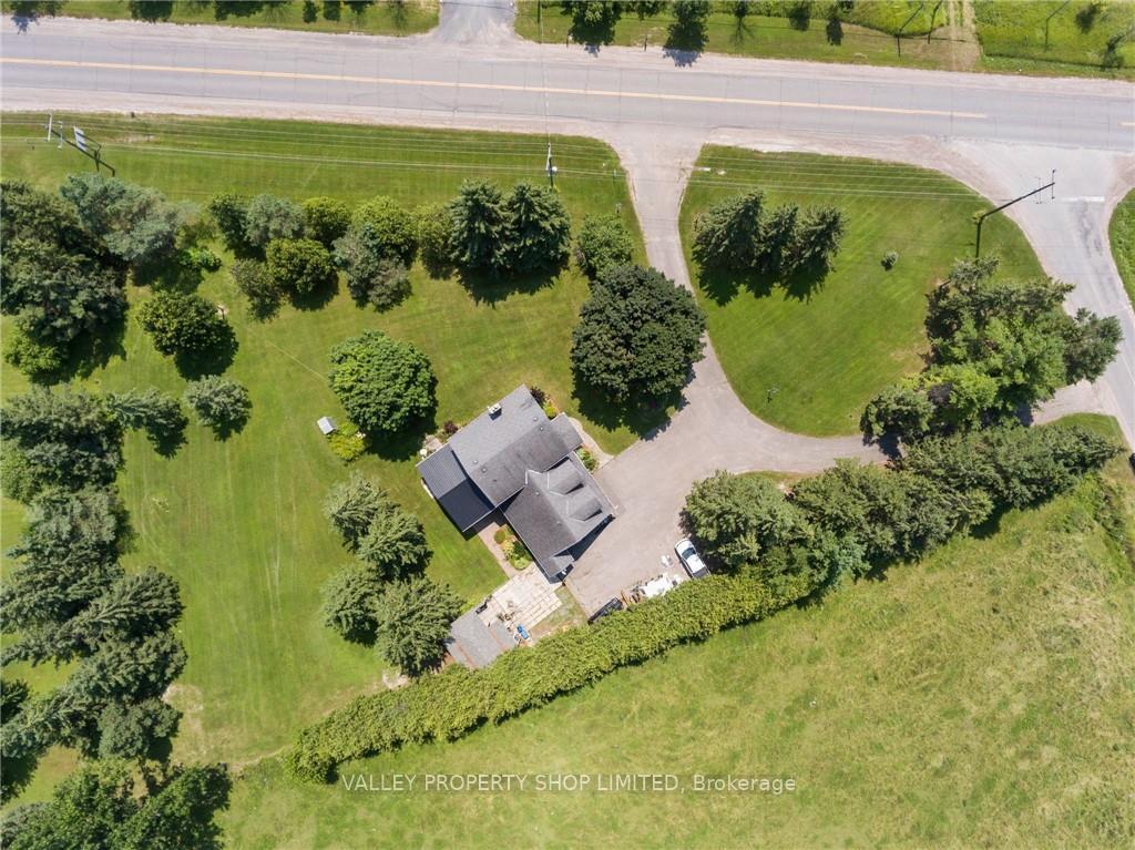 Photo 2 of 876 Russett Drive, McNab/Braeside, Mcnab/Braeside Twps — HOMEH