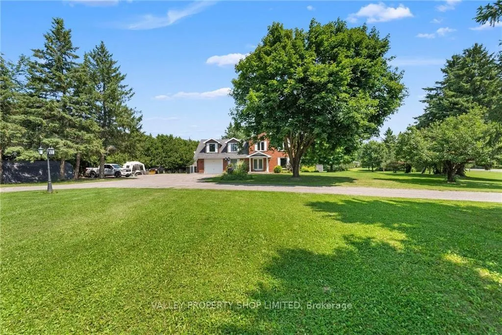 Photo 27 of 876 Russett Drive, McNab/Braeside, Mcnab/Braeside Twps — HOMEH