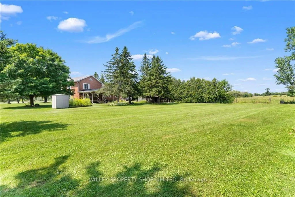 Photo 30 of 876 Russett Drive, McNab/Braeside, Mcnab/Braeside Twps — HOMEH
