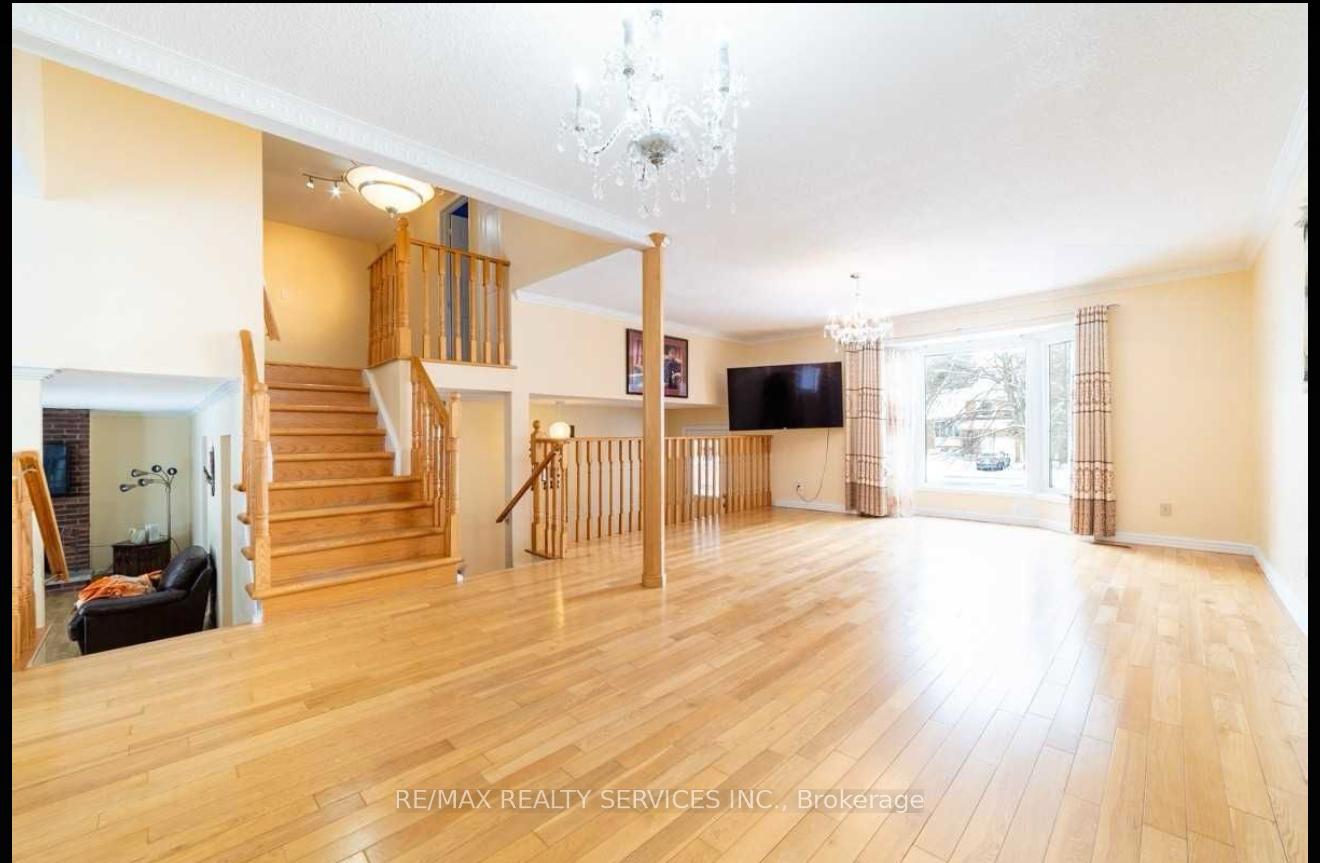Photo 3 of Unit Main Level, 479 Westheights Drive, Kitchener — HOMEH