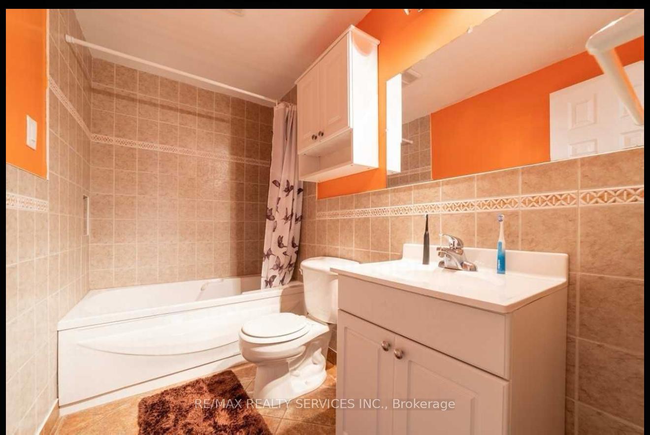 Photo 12 of Unit Main Level, 479 Westheights Drive, Kitchener — HOMEH