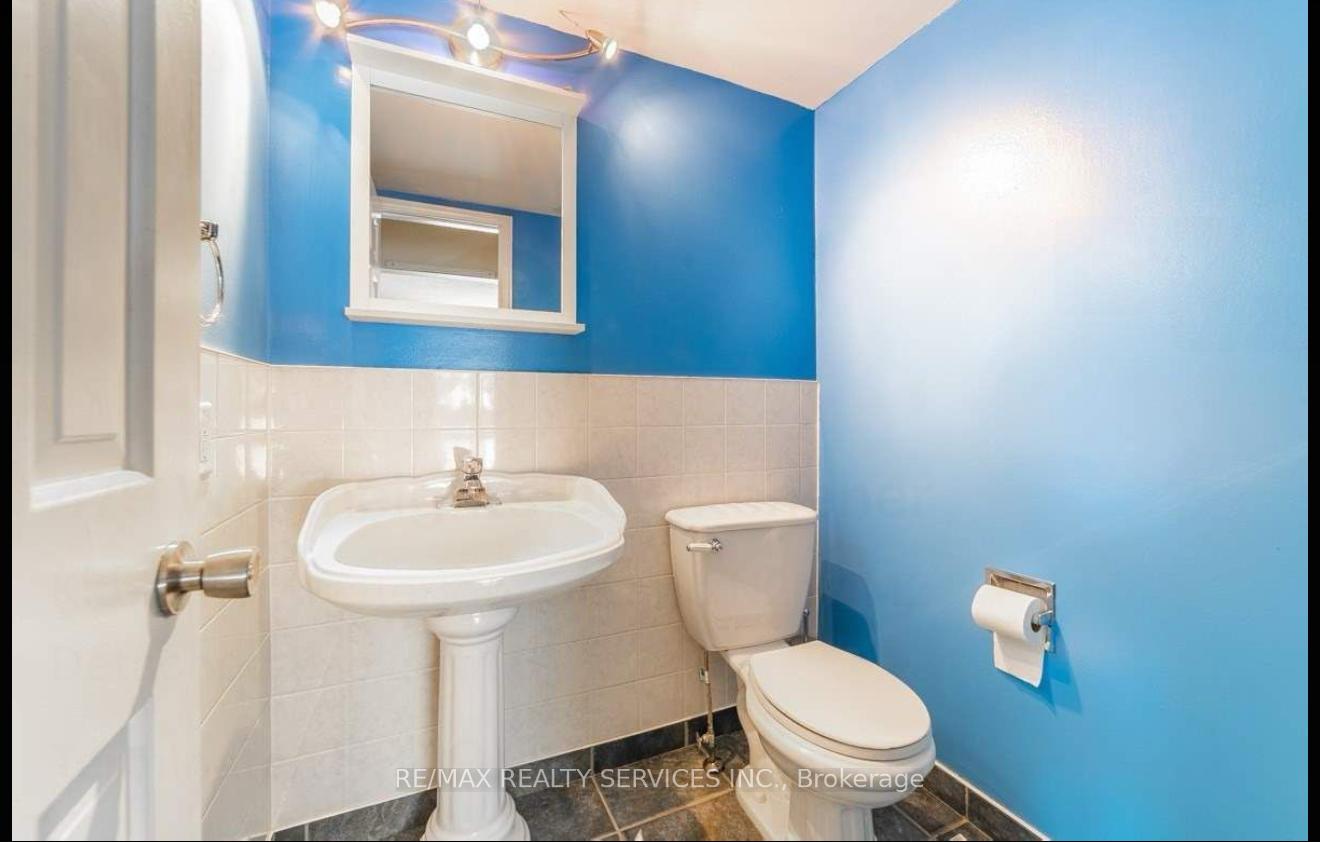 Photo 13 of Unit Main Level, 479 Westheights Drive, Kitchener — HOMEH
