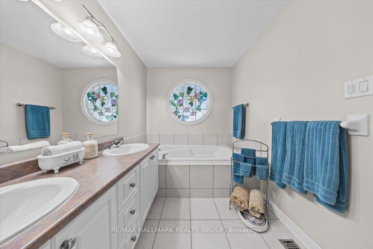 Photo 25 of 50 Kingbird Court, Ottawa, Kanata - Bridlewood — HOMEH
