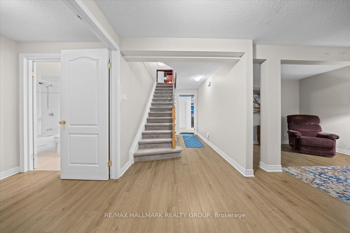 Photo 29 of 50 Kingbird Court, Ottawa, Kanata - Bridlewood — HOMEH