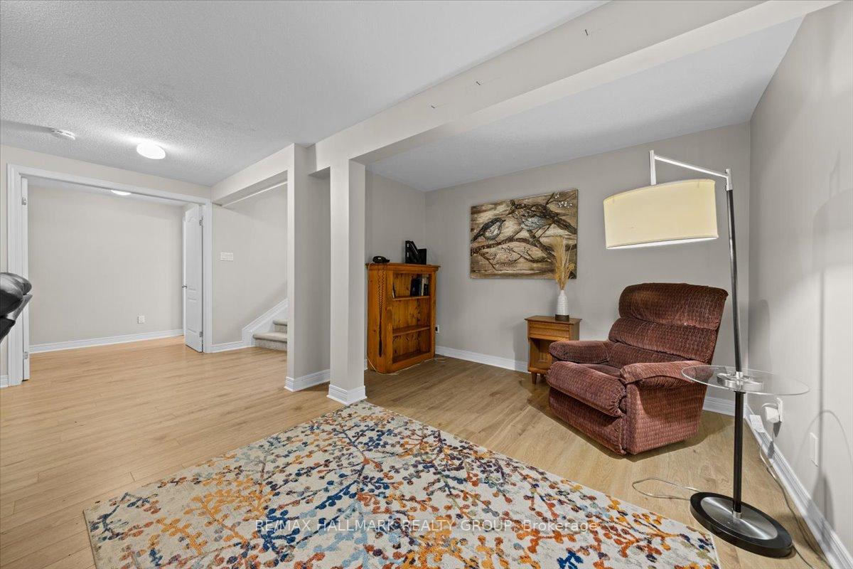Photo 33 of 50 Kingbird Court, Ottawa, Kanata - Bridlewood — HOMEH