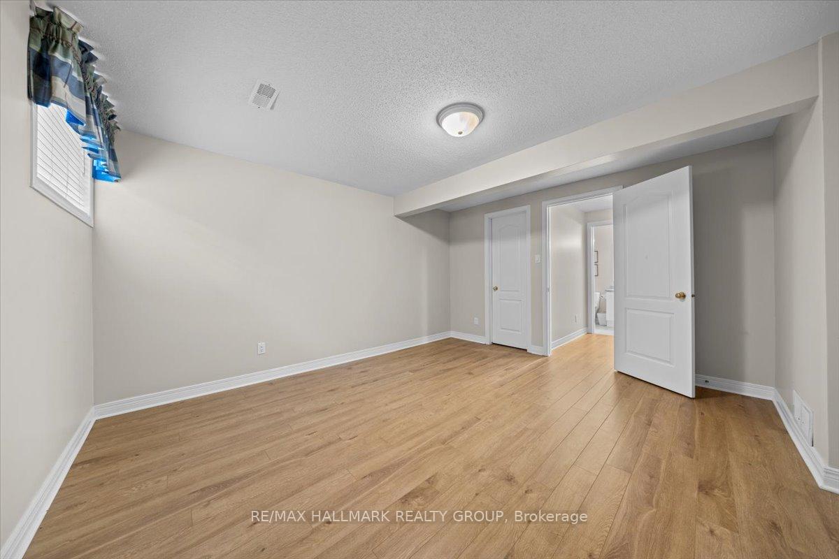 Photo 34 of 50 Kingbird Court, Ottawa, Kanata - Bridlewood — HOMEH
