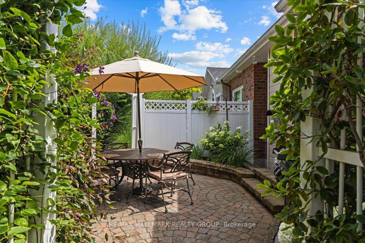 Photo 38 of 50 Kingbird Court, Ottawa, Kanata - Bridlewood — HOMEH