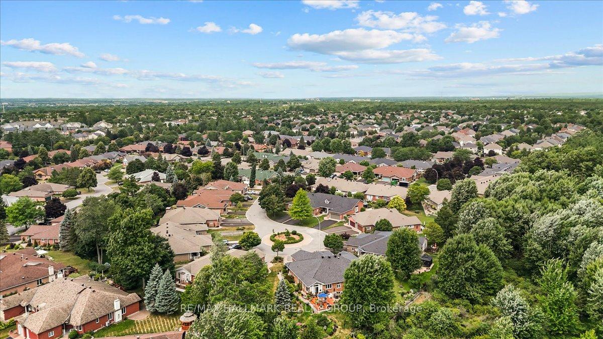 Photo 41 of 50 Kingbird Court, Ottawa, Kanata - Bridlewood — HOMEH