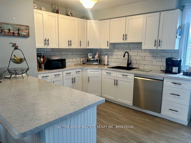 Photo 6 of 146 Harvard Place, Loyalist, Amherstview — HOMEH