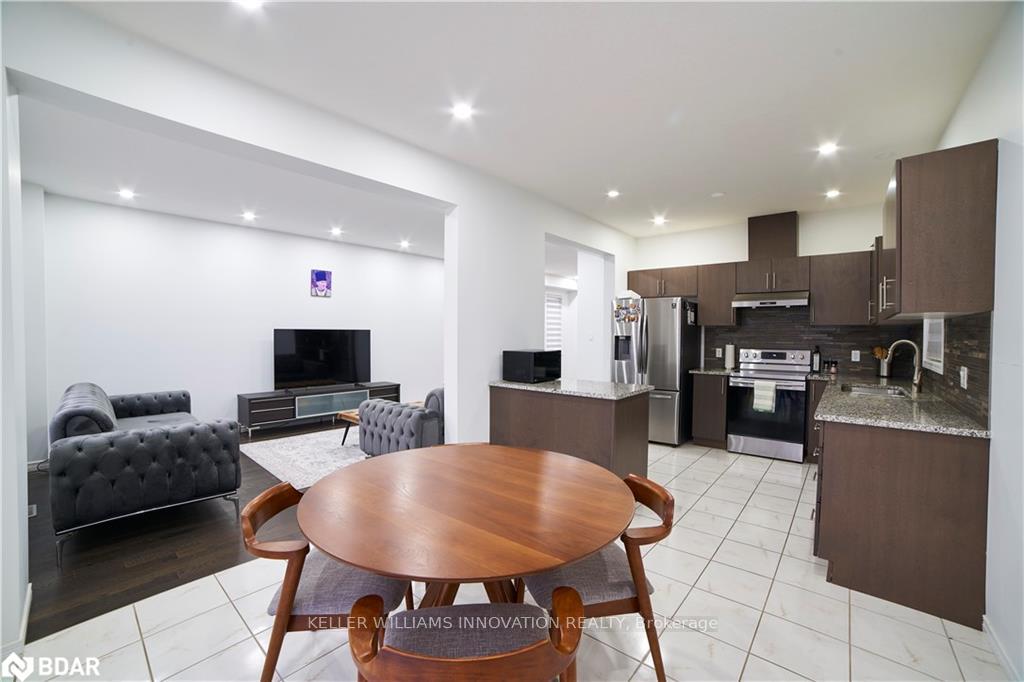 Photo 7 of 44 Saddlebrook Court, Kitchener — HOMEH