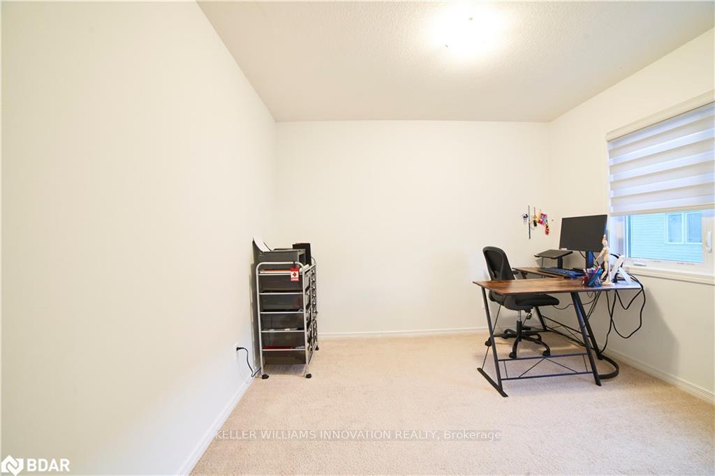 Photo 16 of 44 Saddlebrook Court, Kitchener — HOMEH