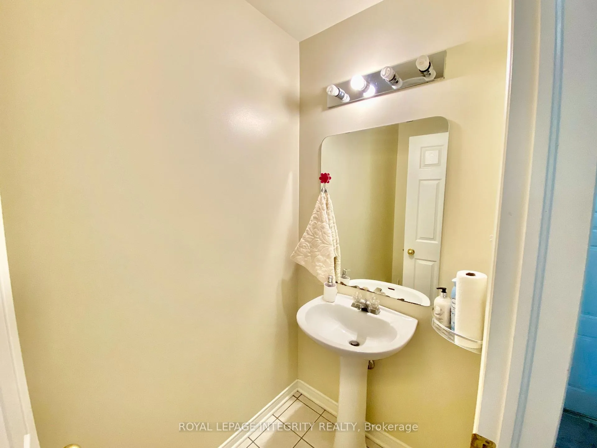 Photo 3 of 40 Jackman Terrace, Ottawa, Kanata - Katimavik — HOMEH