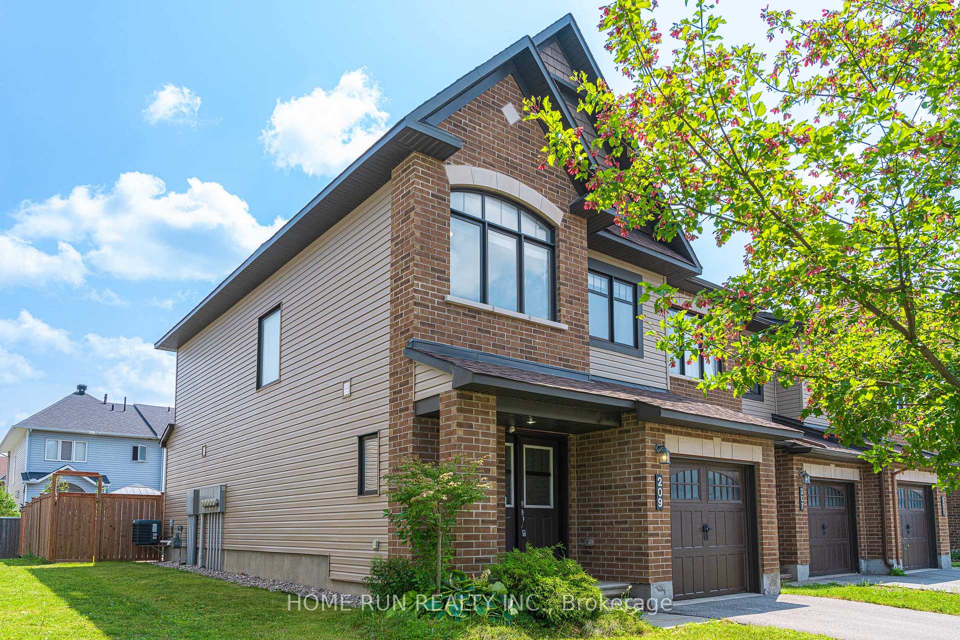 Photo 2 of 209 Halyard Way, Ottawa, Kanata - Kanata Lakes/Heritage Hills — HOMEH