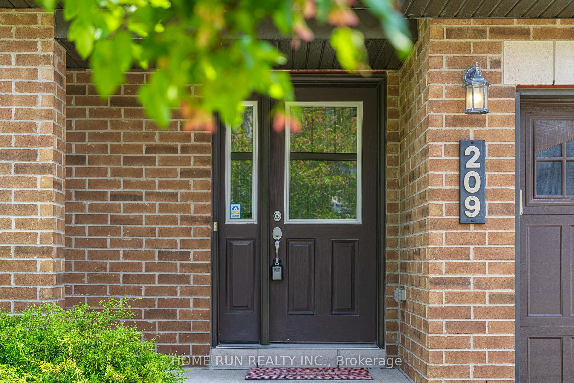 Photo 3 of 209 Halyard Way, Ottawa, Kanata - Kanata Lakes/Heritage Hills — HOMEH