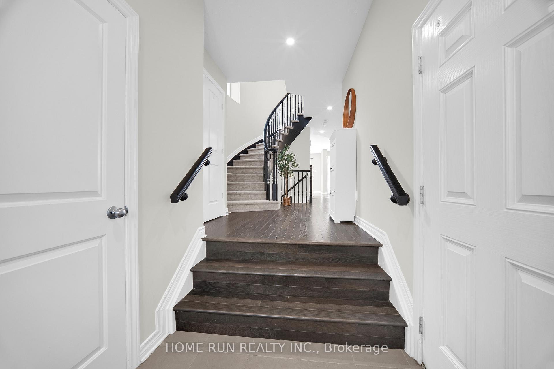 Photo 4 of 209 Halyard Way, Ottawa, Kanata - Kanata Lakes/Heritage Hills — HOMEH