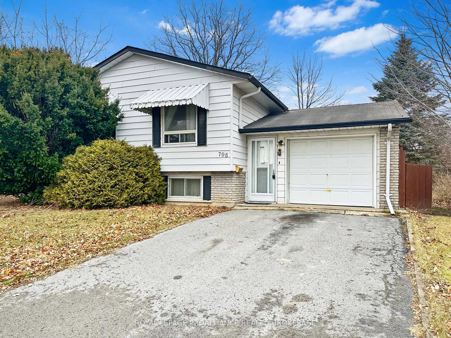 Front of 798 Arundel Place