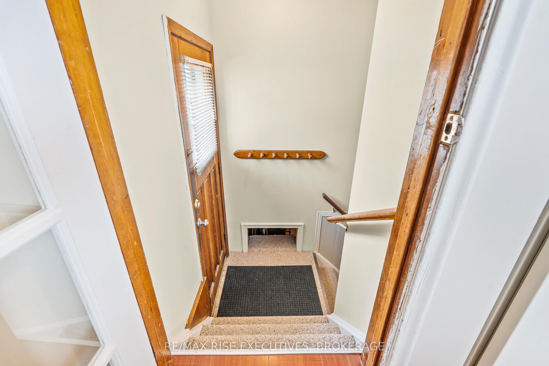 Photo 20 of 50 Briscoe Street, Loyalist, Amherstview — HOMEH