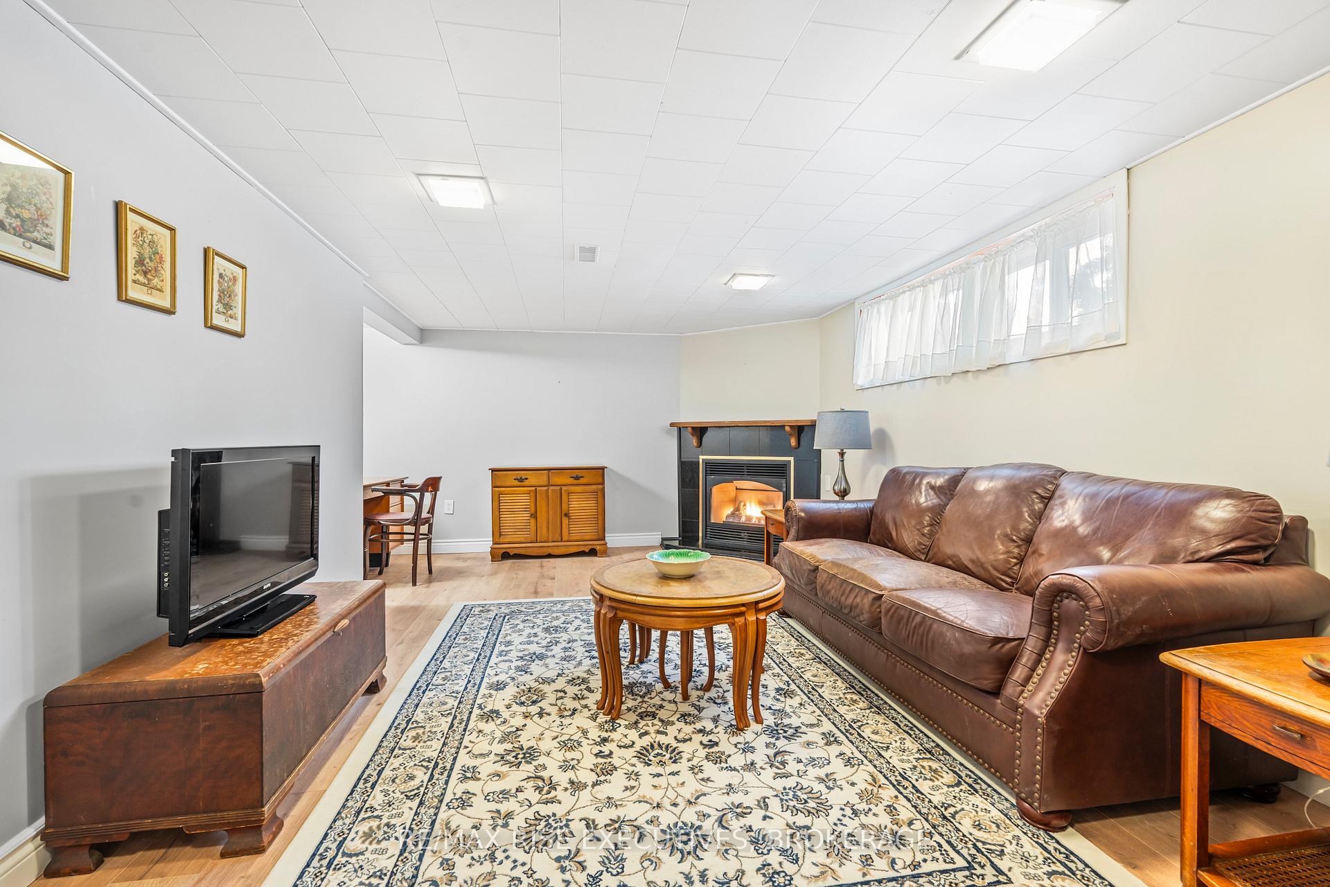 Photo 22 of 50 Briscoe Street, Loyalist, Amherstview — HOMEH