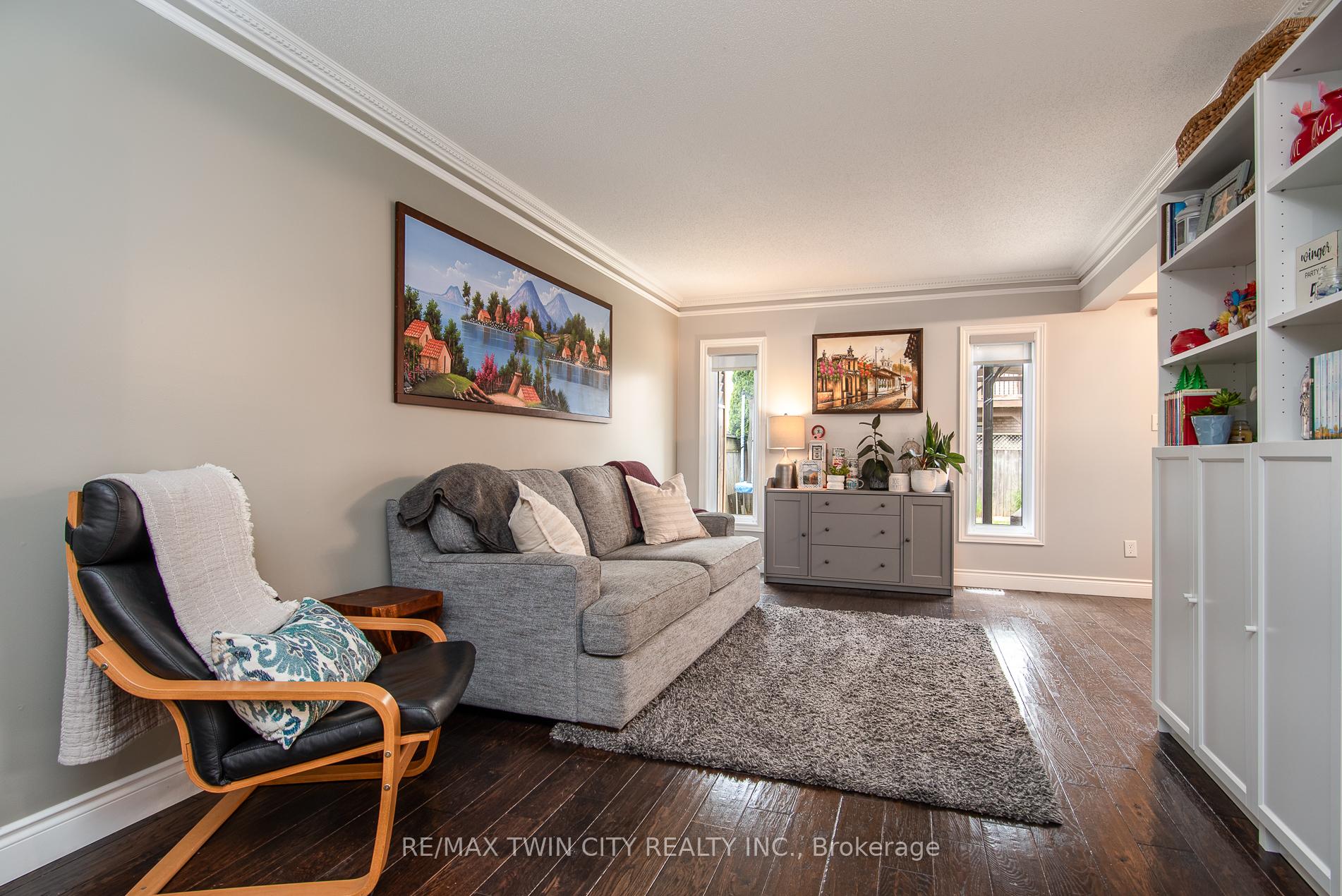 Photo 9 of 55 Isabella Street, Kitchener — HOMEH