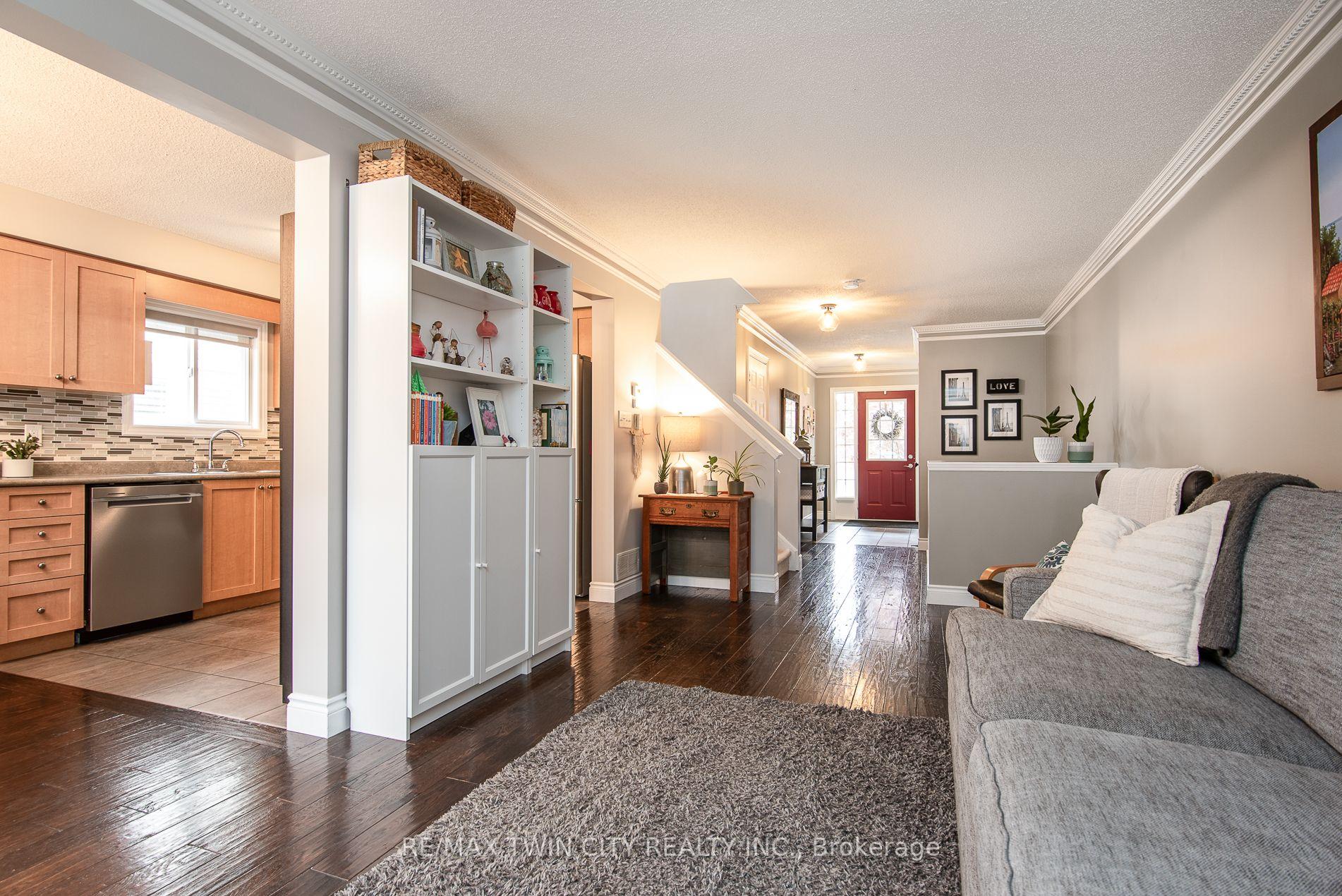 Photo 12 of 55 Isabella Street, Kitchener — HOMEH