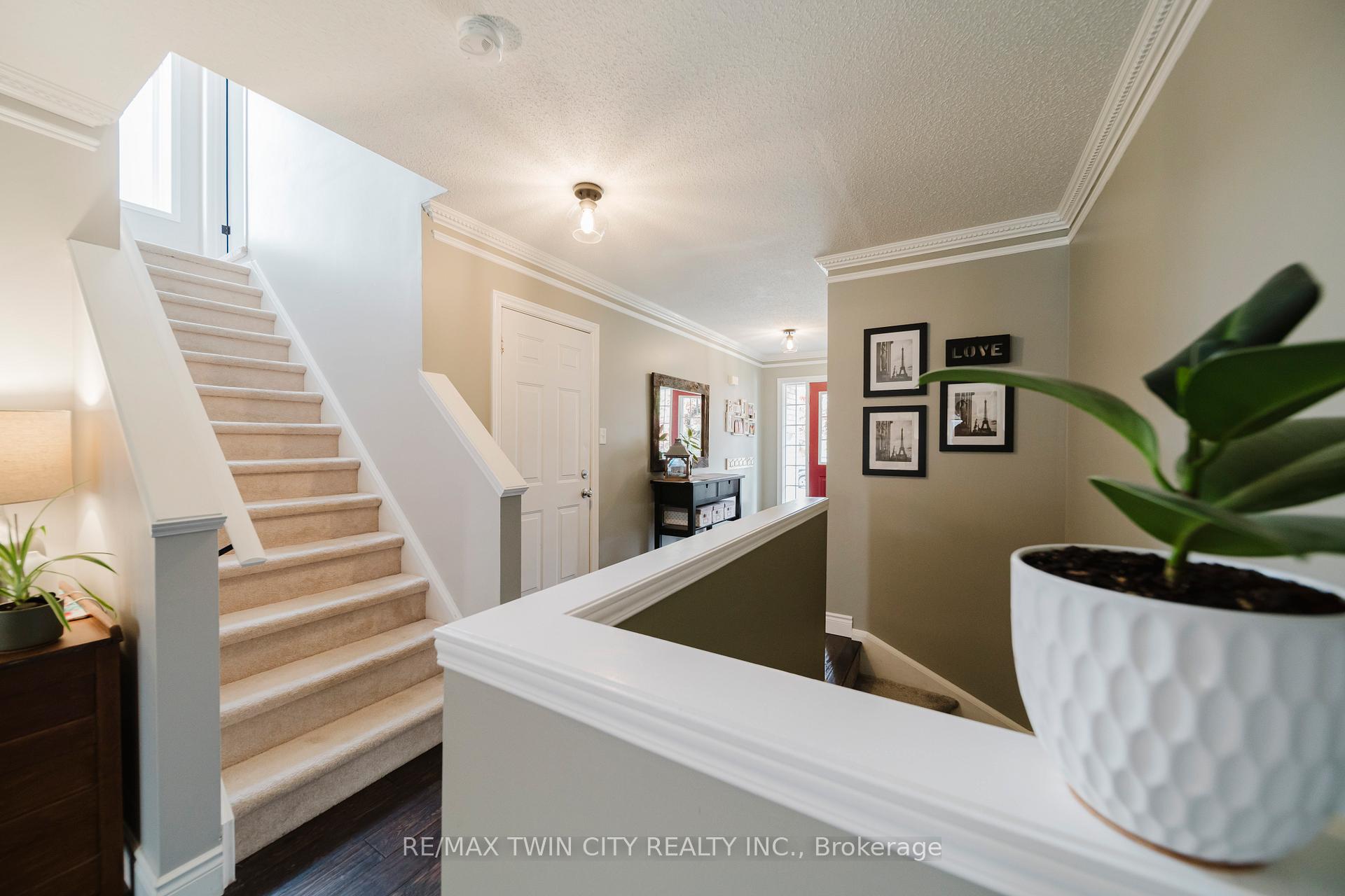 Photo 19 of 55 Isabella Street, Kitchener — HOMEH