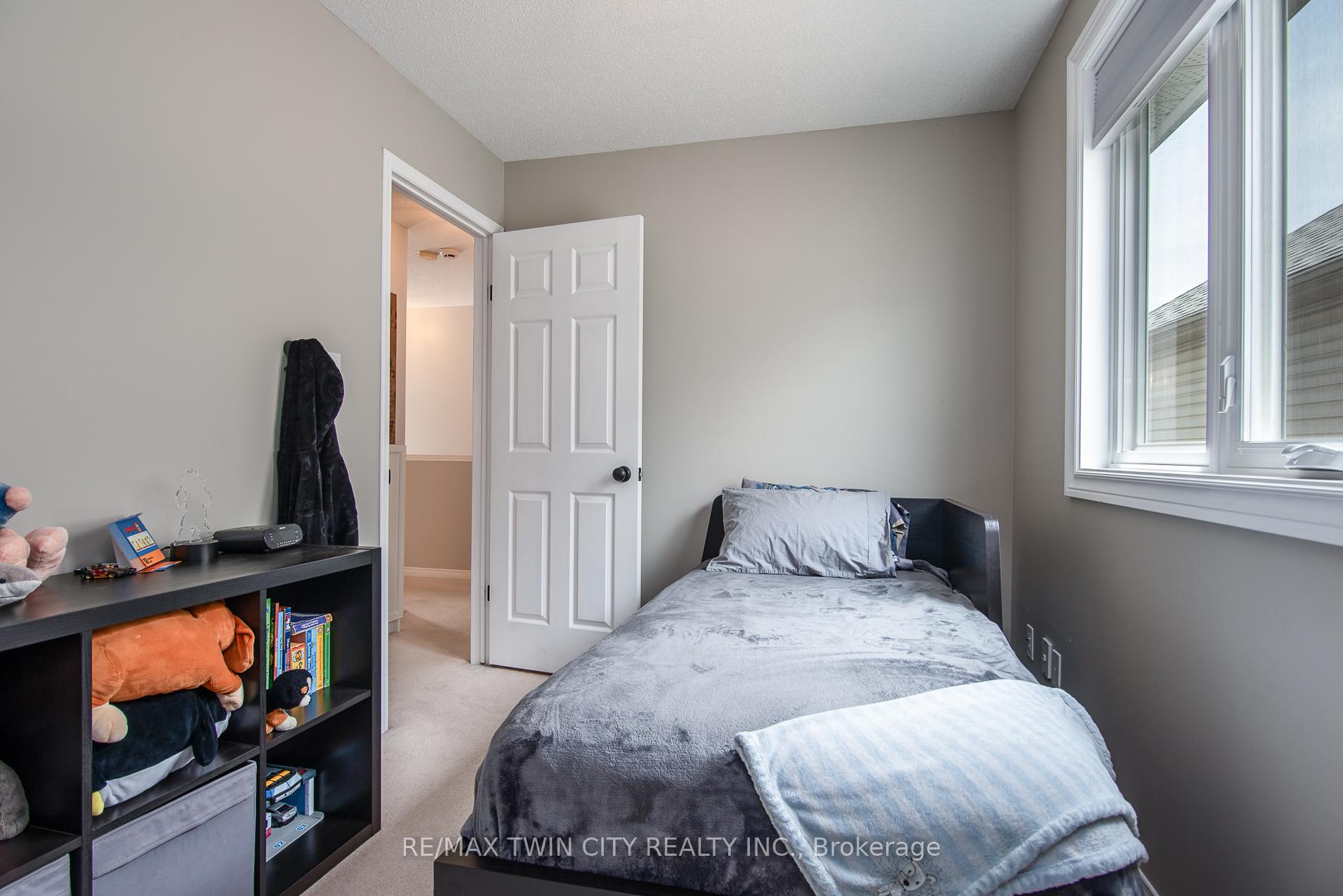 Photo 29 of 55 Isabella Street, Kitchener — HOMEH