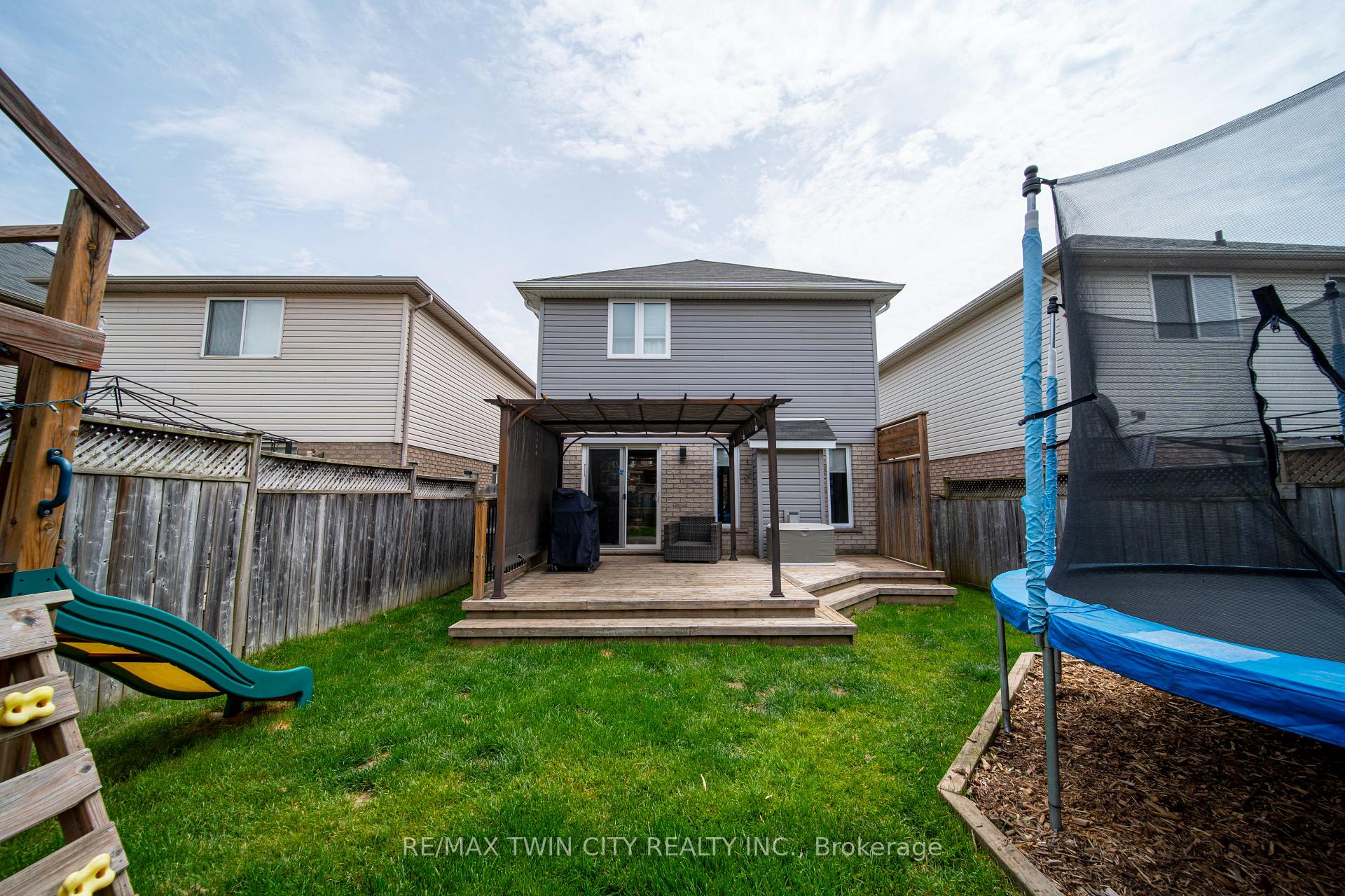 Photo 35 of 55 Isabella Street, Kitchener — HOMEH