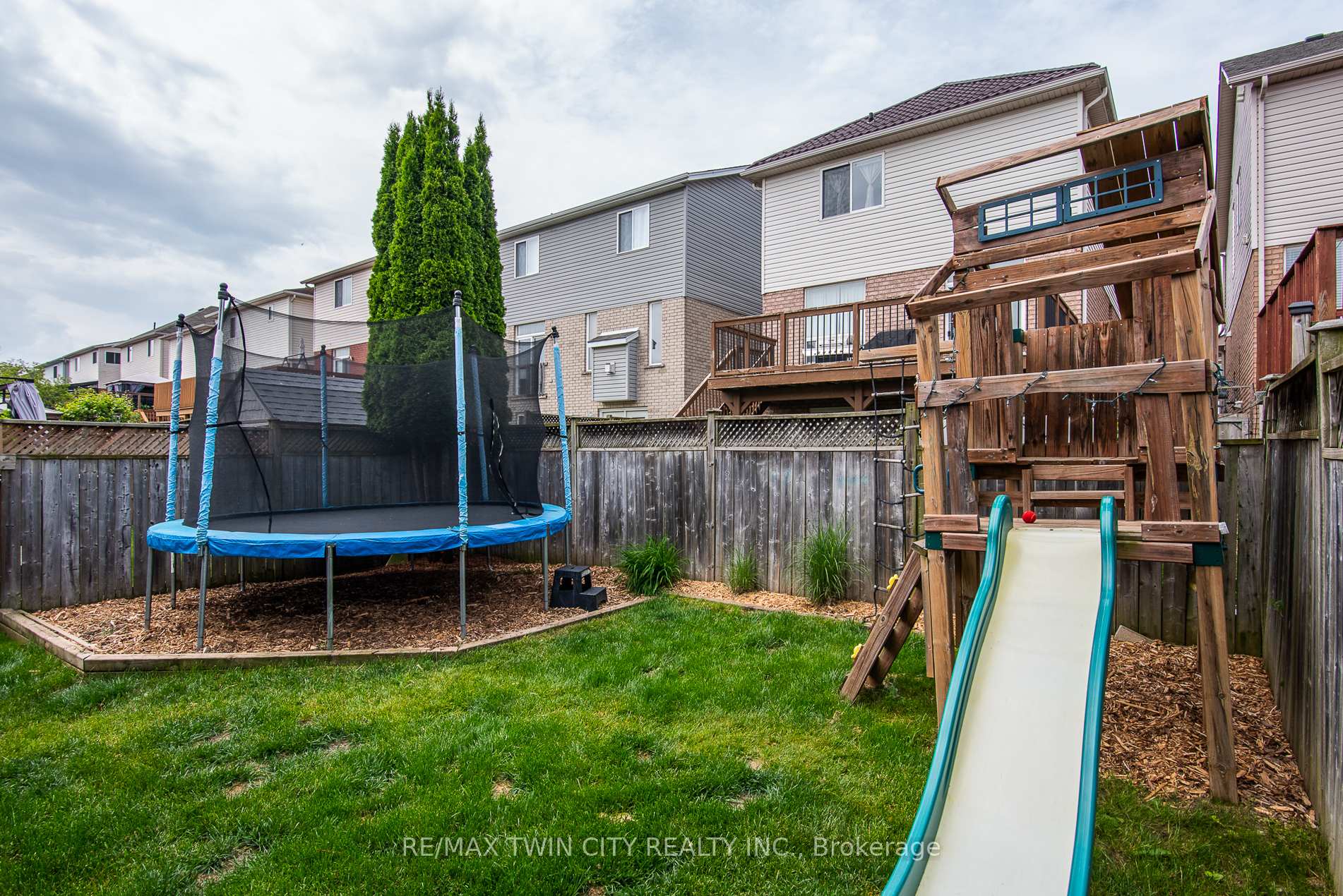 Photo 36 of 55 Isabella Street, Kitchener — HOMEH
