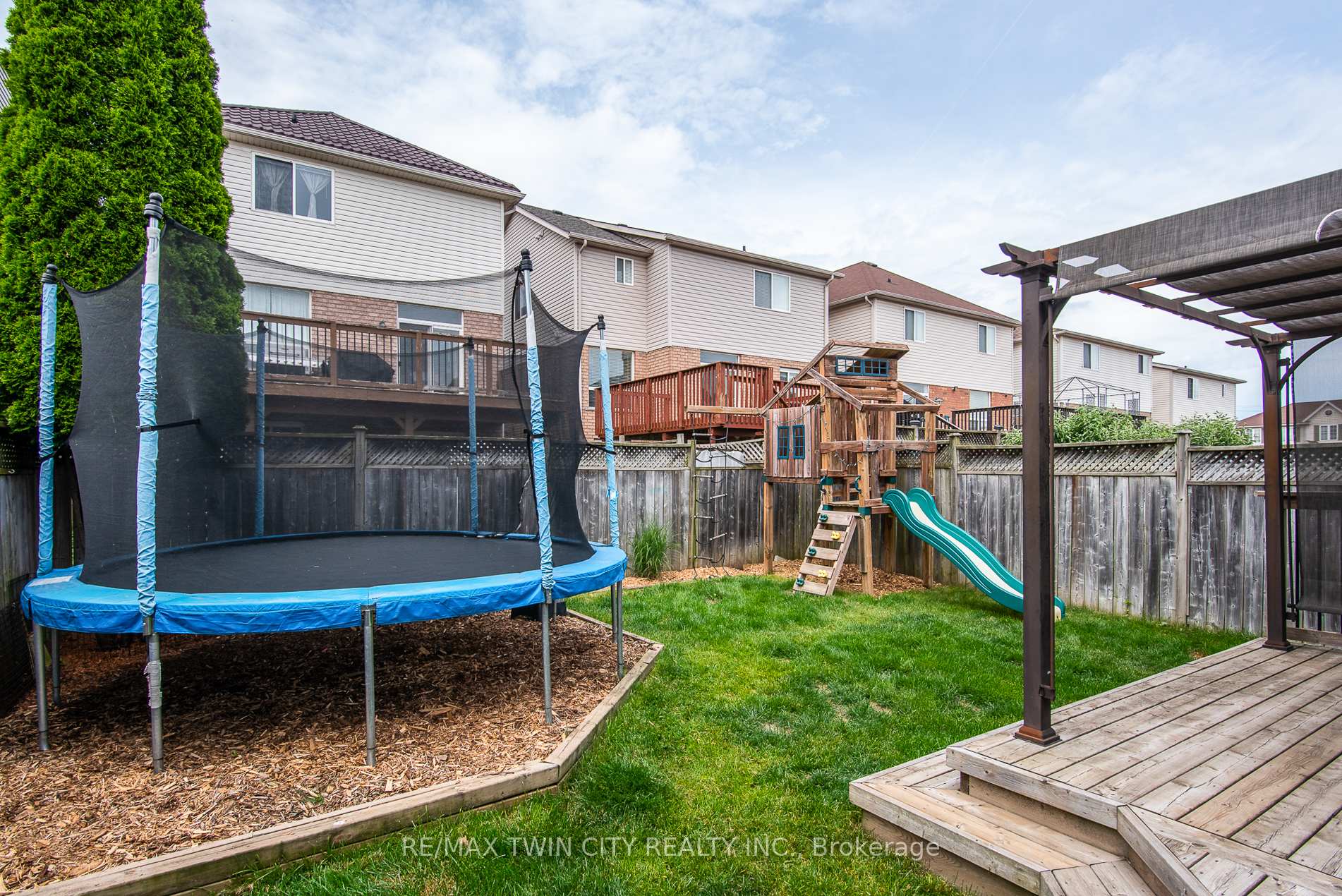 Photo 39 of 55 Isabella Street, Kitchener — HOMEH