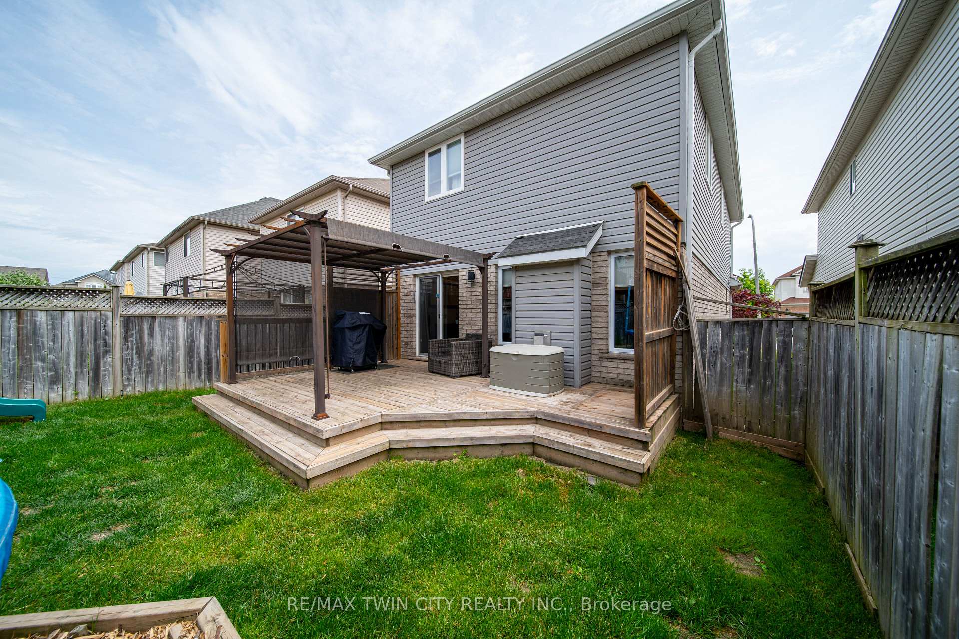 Photo 40 of 55 Isabella Street, Kitchener — HOMEH
