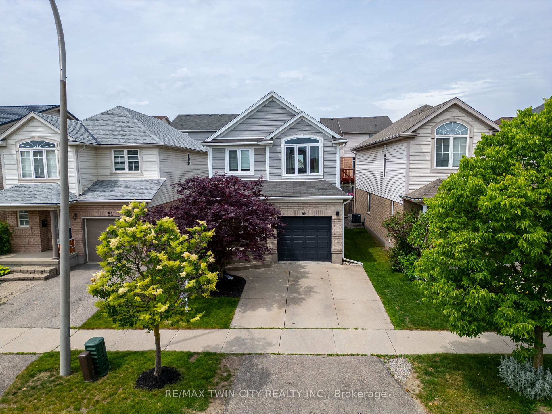 Photo 41 of 55 Isabella Street, Kitchener — HOMEH