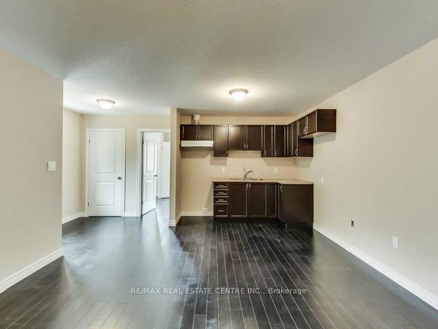 Photo 3 of Unit UPPER #3, 121 Young Street, Hamilton, Corktown — HOMEH