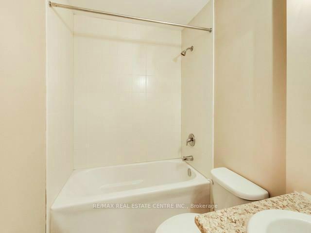 Photo 10 of Unit UPPER #3, 121 Young Street, Hamilton, Corktown — HOMEH