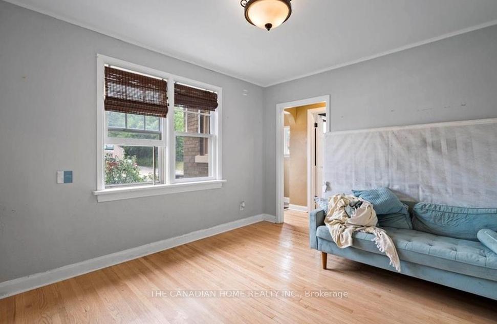Photo 3 of 194 Borden Avenue S, Kitchener — HOMEH