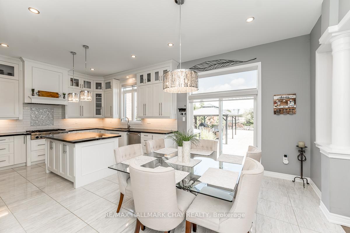 Photo 9 of 51 Cloverhill Crescent, Innisfil, Cookstown — HOMEH