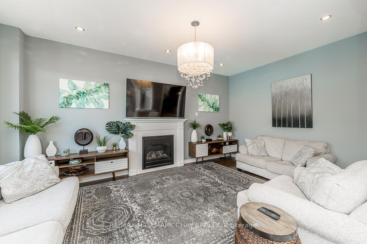 Photo 17 of 51 Cloverhill Crescent, Innisfil, Cookstown — HOMEH