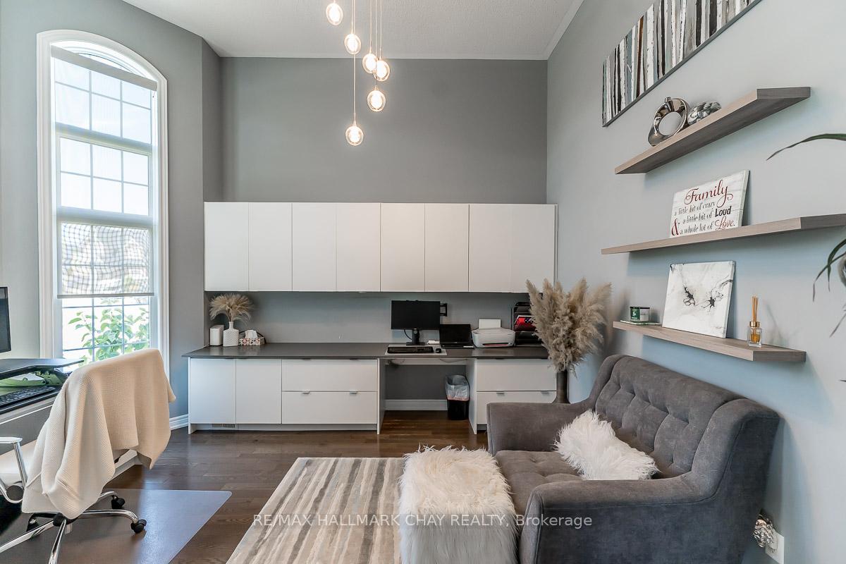 Photo 20 of 51 Cloverhill Crescent, Innisfil, Cookstown — HOMEH