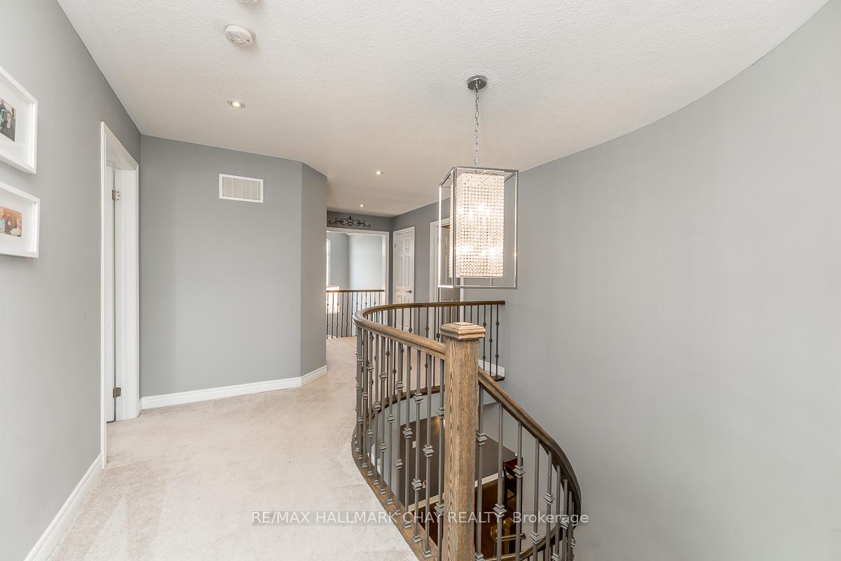 Photo 24 of 51 Cloverhill Crescent, Innisfil, Cookstown — HOMEH