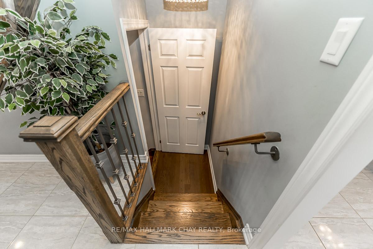 Photo 31 of 51 Cloverhill Crescent, Innisfil, Cookstown — HOMEH