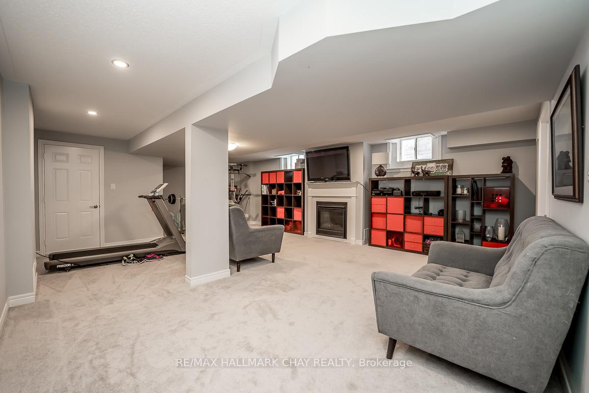 Photo 32 of 51 Cloverhill Crescent, Innisfil, Cookstown — HOMEH