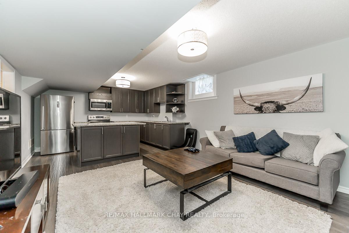 Photo 34 of 51 Cloverhill Crescent, Innisfil, Cookstown — HOMEH