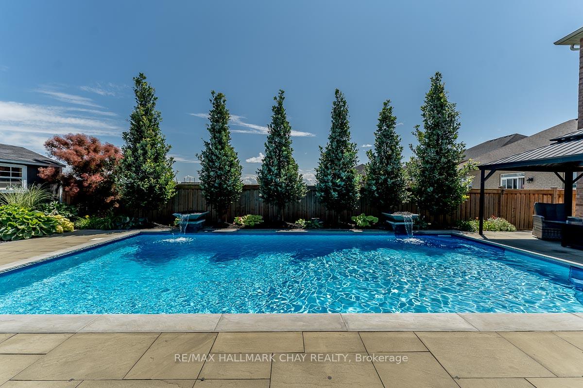 Photo 43 of 51 Cloverhill Crescent, Innisfil, Cookstown — HOMEH