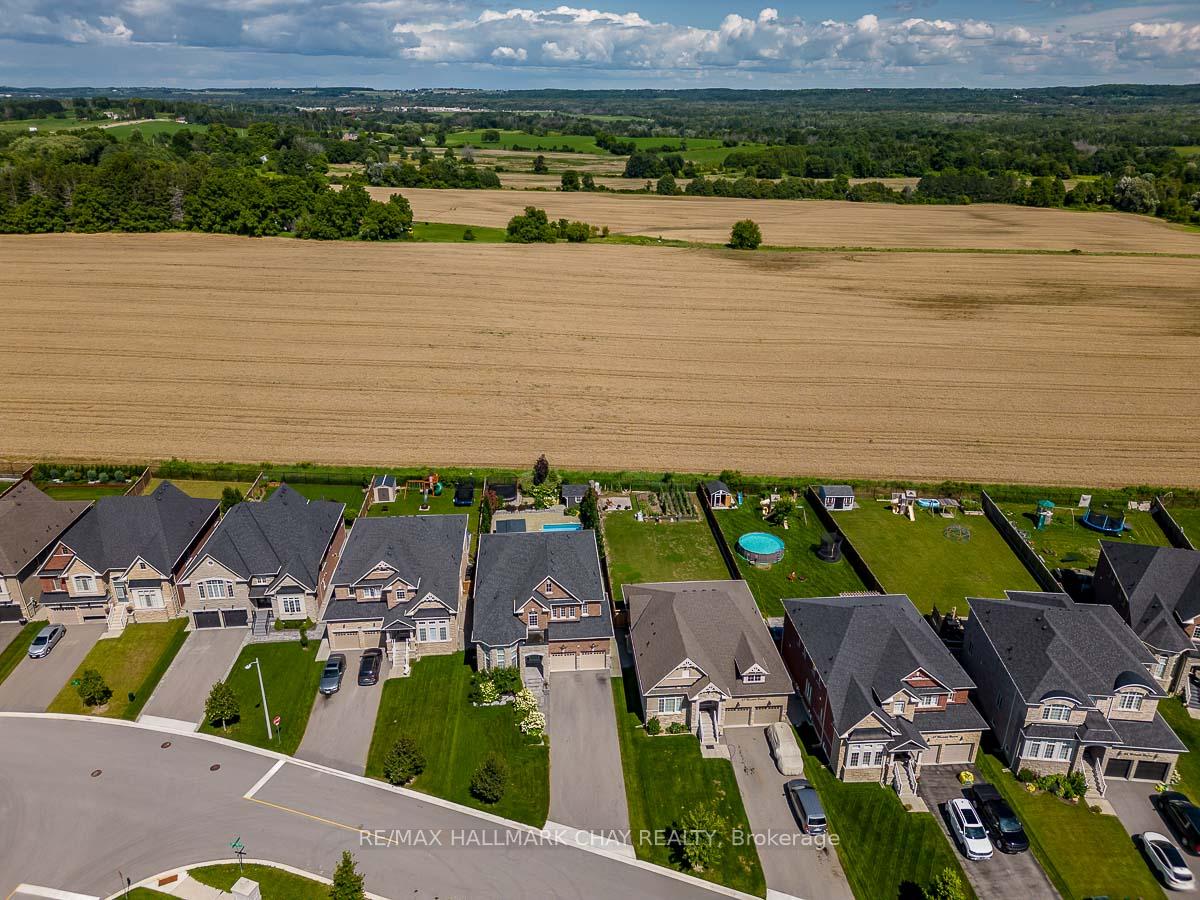 Photo 46 of 51 Cloverhill Crescent, Innisfil, Cookstown — HOMEH
